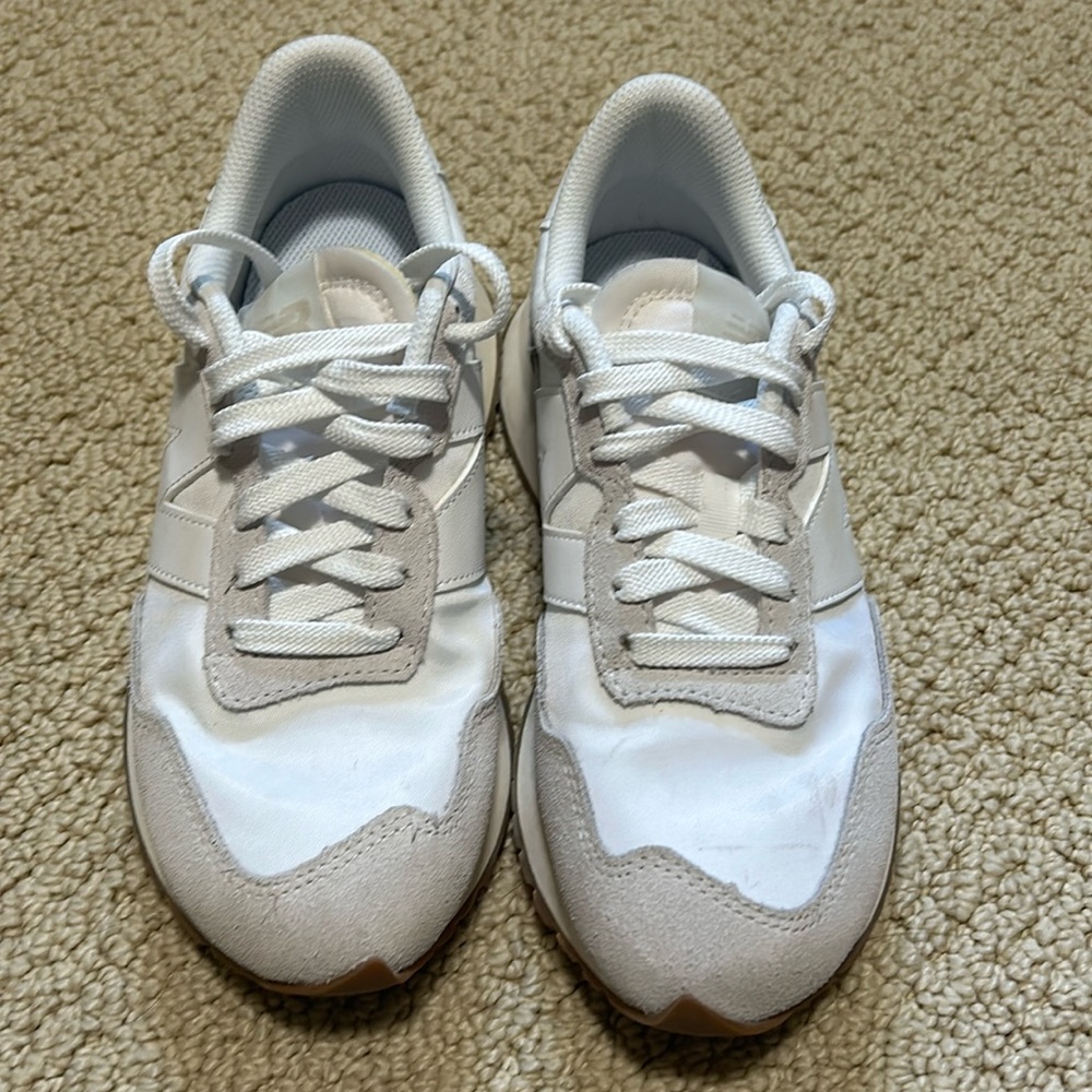 New Balance 237